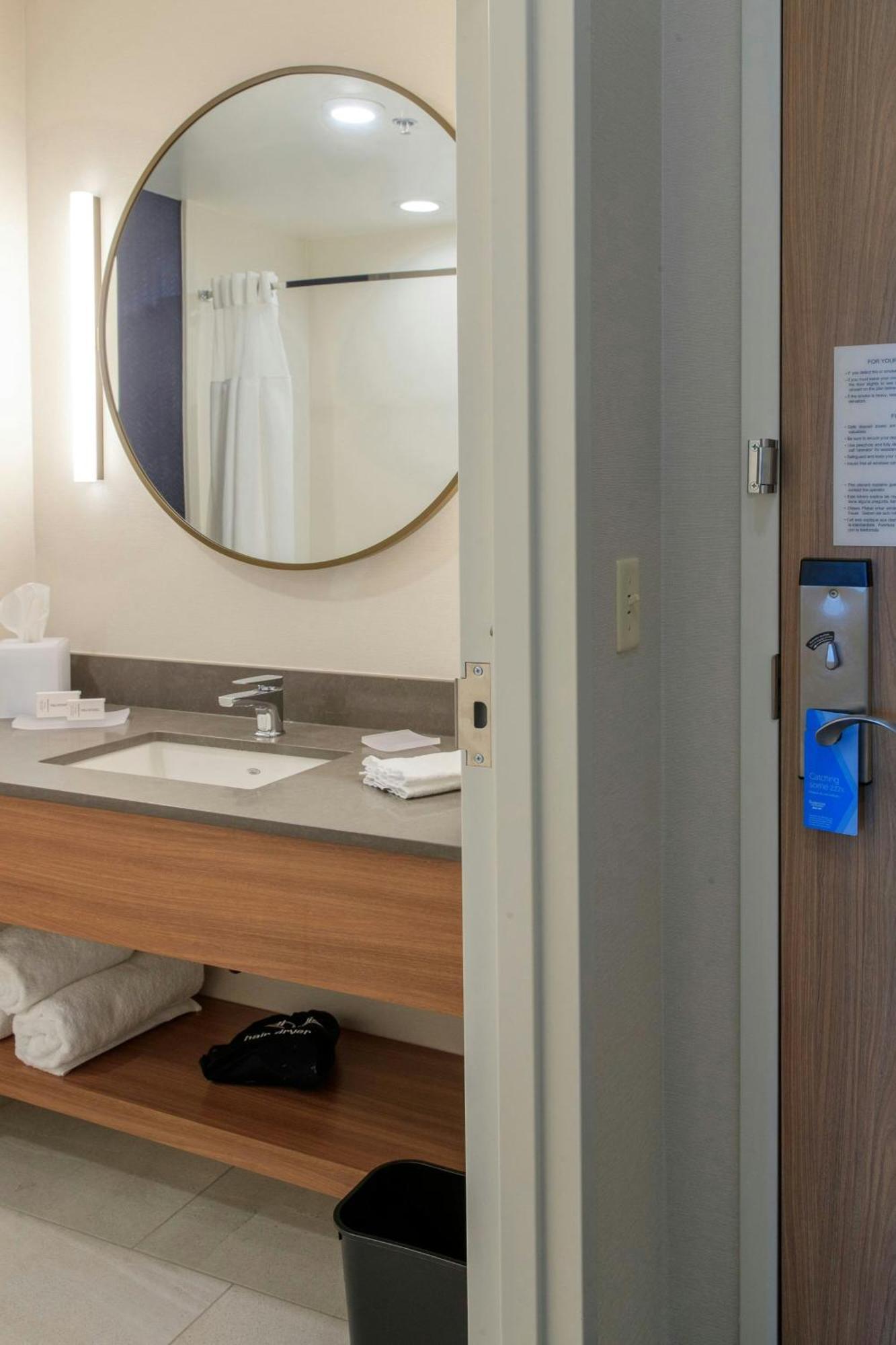 Fairfield Inn & Suites By Marriott Philadelphia Valley Forge/Great Valley Berwyn Exterior foto