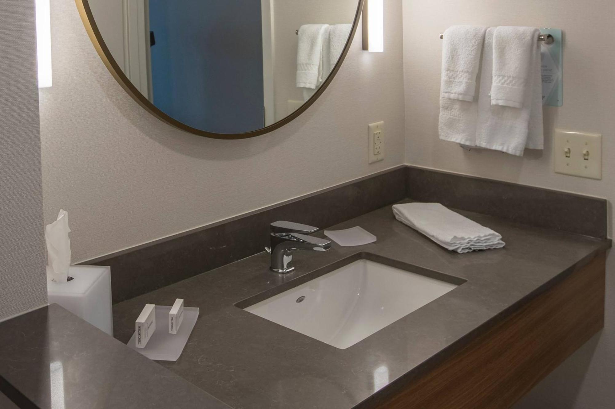 Fairfield Inn & Suites By Marriott Philadelphia Valley Forge/Great Valley Berwyn Exterior foto